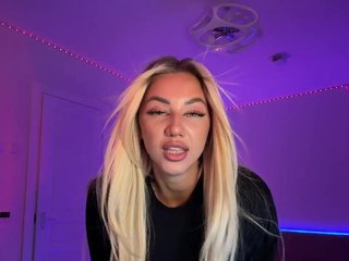 -AmazingBlonde-