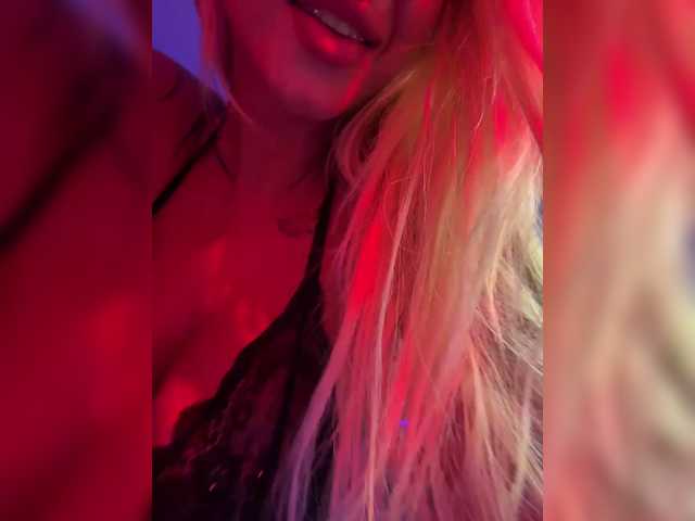 -AmazingBlonde- live cam on BongaCams