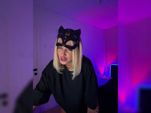 -AmazingBlonde- live cam on BongaCams