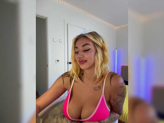 -AmazingBlonde-