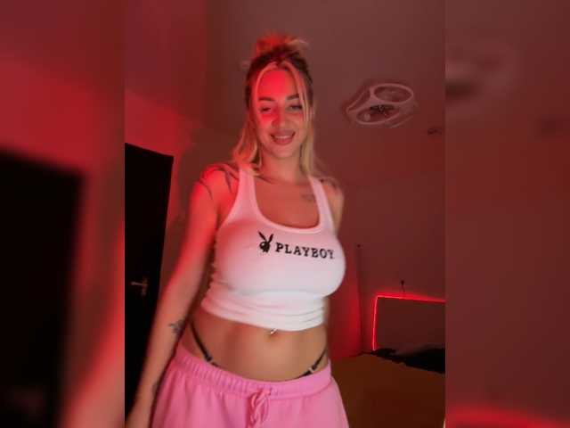 -AmazingBlonde-