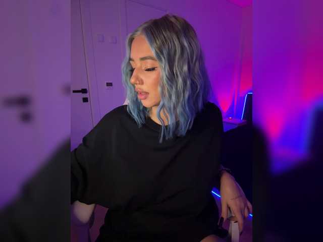 -AmazingBlonde- live cam on BongaCams