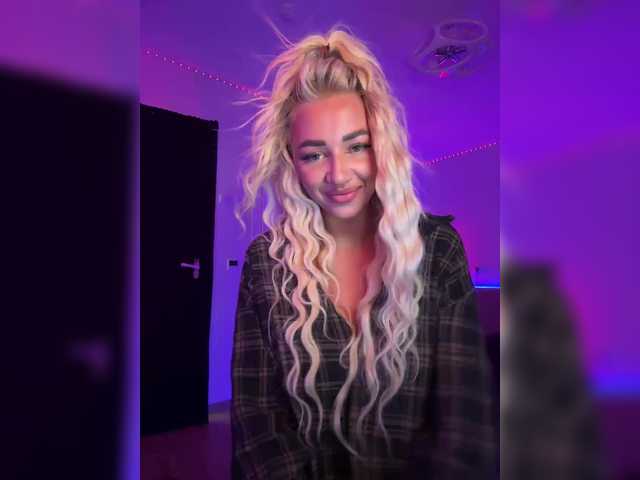 -AmazingBlonde- live cam on BongaCams