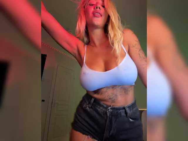 -AmazingBlonde-