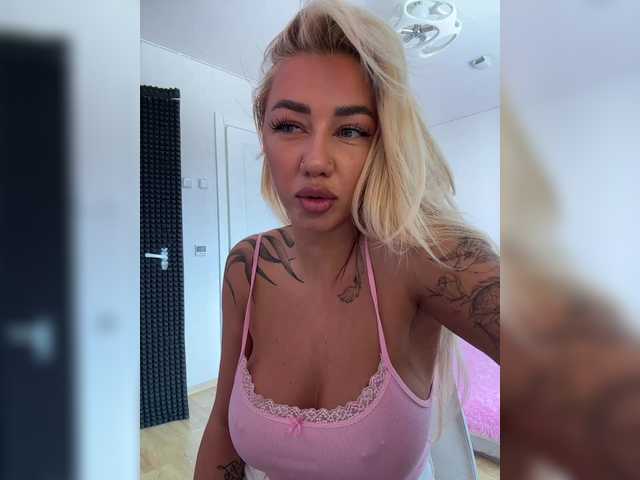 -AmazingBlonde- live cam on BongaCams