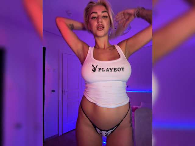 -AmazingBlonde-