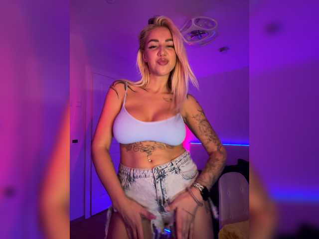 -AmazingBlonde- live cam on BongaCams