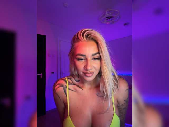 -AmazingBlonde- live webcam show