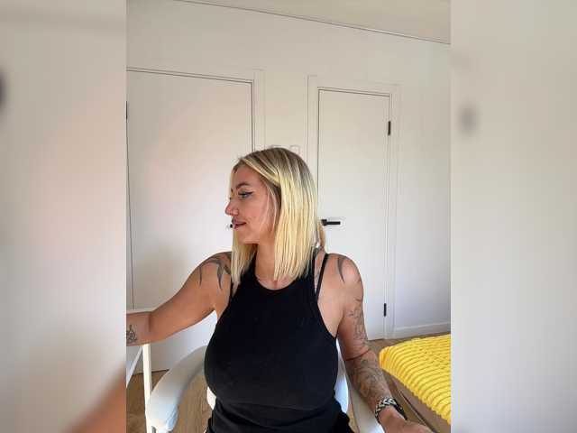-AmazingBlonde-