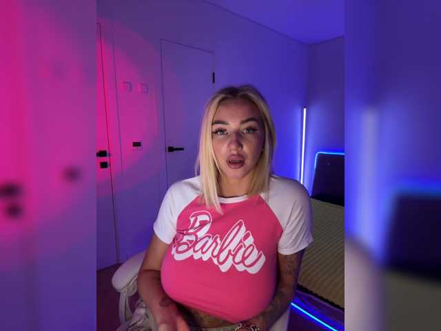 -AmazingBlonde-