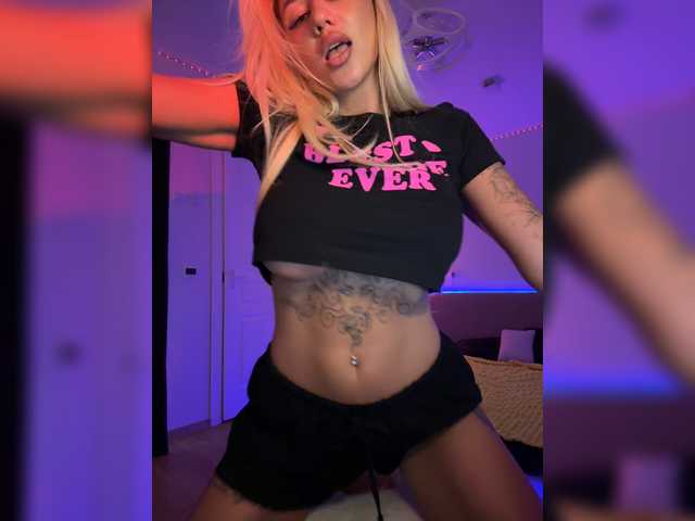 -AmazingBlonde-