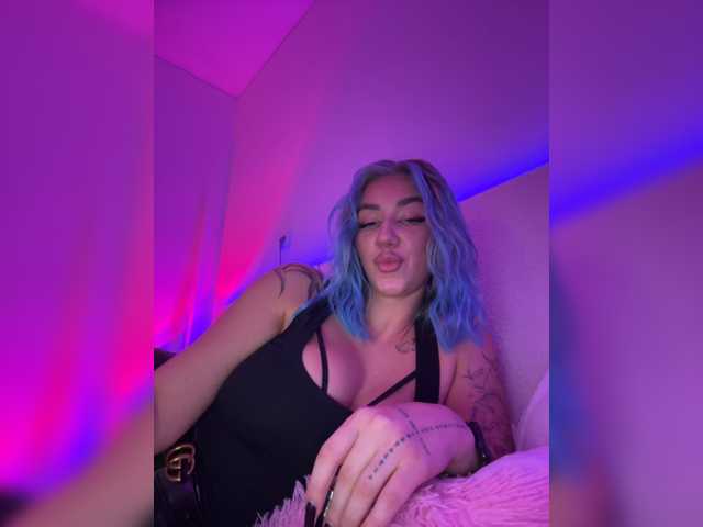 -AmazingBlonde- live cam on BongaCams