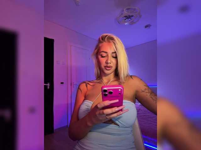-AmazingBlonde- live webcam show