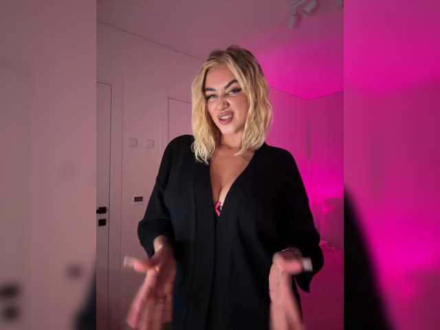 -AmazingBlonde- live cam on BongaCams