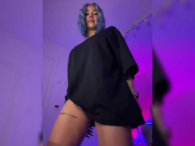 -AmazingBlonde-