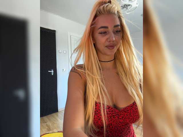 -AmazingBlonde- live cam on BongaCams