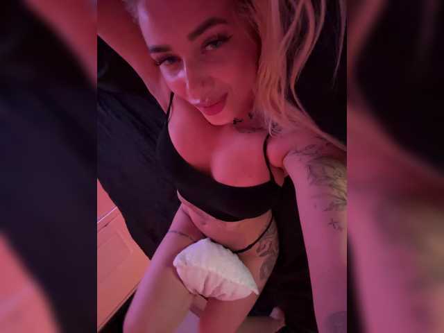 -AmazingBlonde-