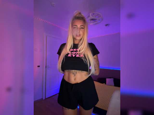 -AmazingBlonde- live cam on BongaCams