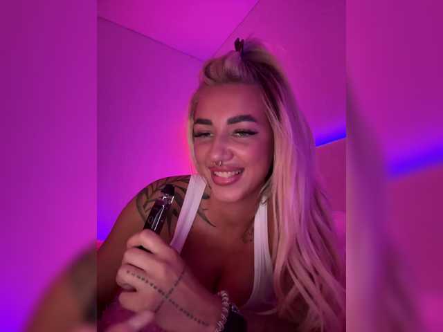 -AmazingBlonde- live webcam show
