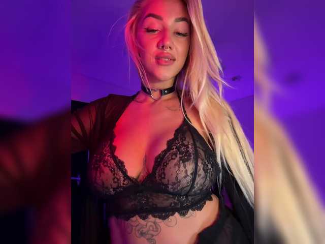 -AmazingBlonde- live cam on BongaCams