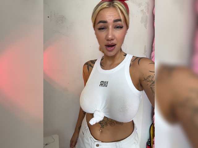 -AmazingBlonde- live cam on BongaCams