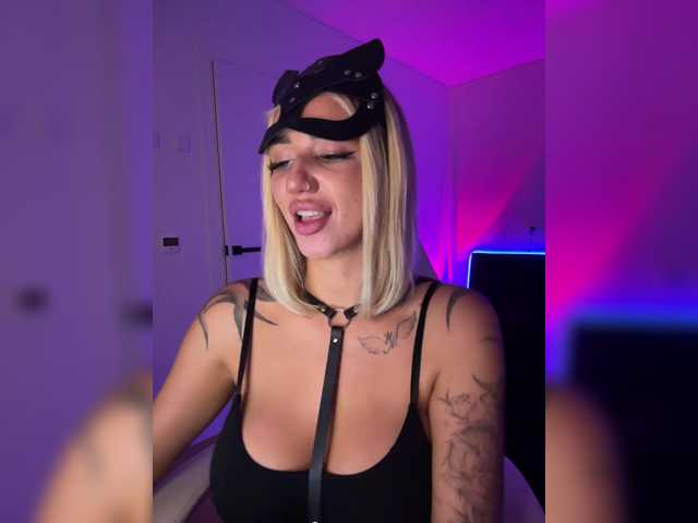 -AmazingBlonde- live cam on BongaCams