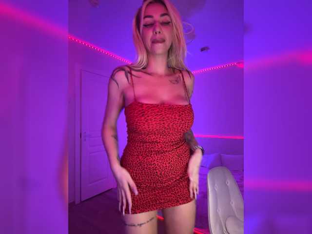 модель -AmazingBlonde-