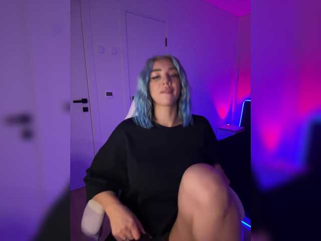 -AmazingBlonde-