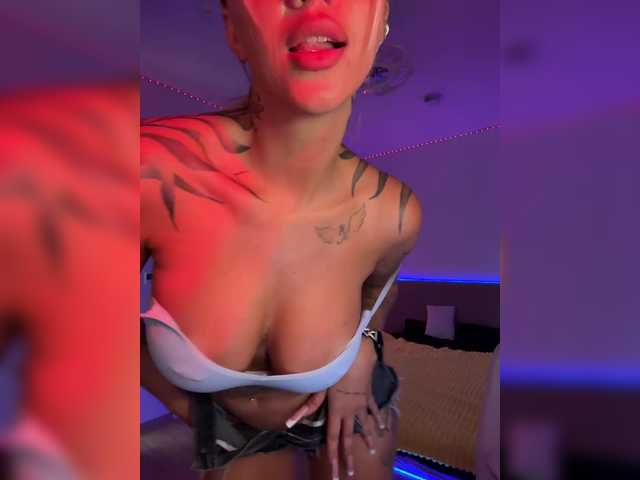 -AmazingBlonde-