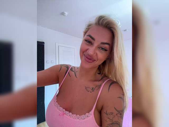 -AmazingBlonde- live cam on BongaCams