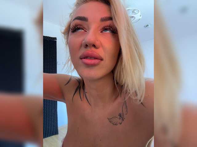-AmazingBlonde- live webcam show