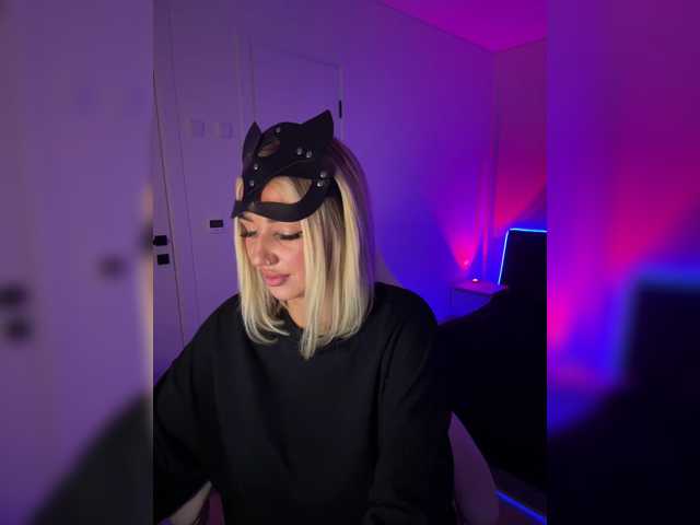-AmazingBlonde- live cam on BongaCams