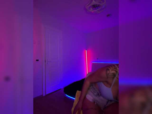 -AmazingBlonde- live cam on BongaCams