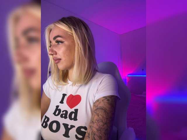 -AmazingBlonde- live cam on BongaCams