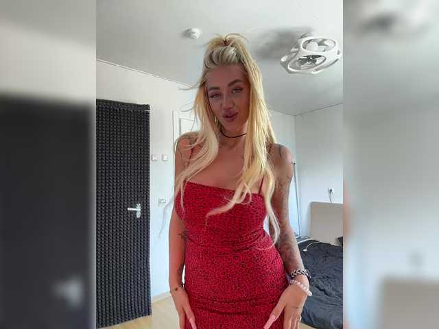 -AmazingBlonde- live cam on BongaCams