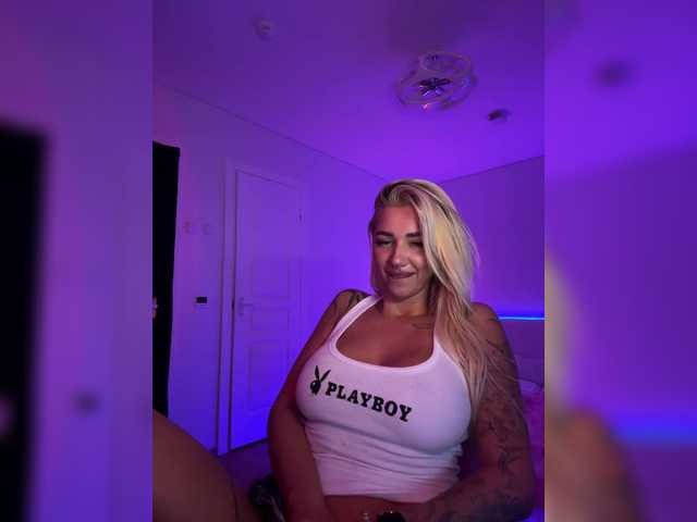 -AmazingBlonde- live webcam show