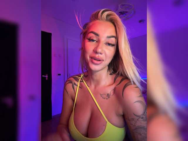 в попе у -AmazingBlonde-