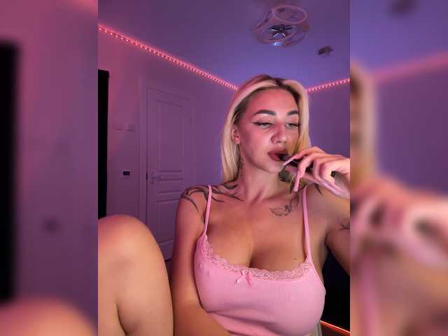 -AmazingBlonde-