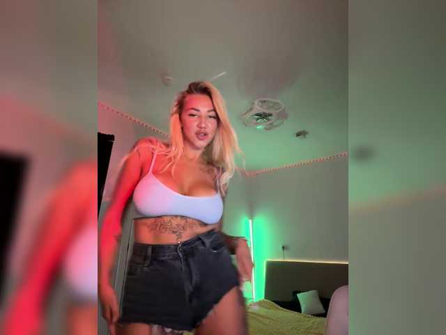 -AmazingBlonde-