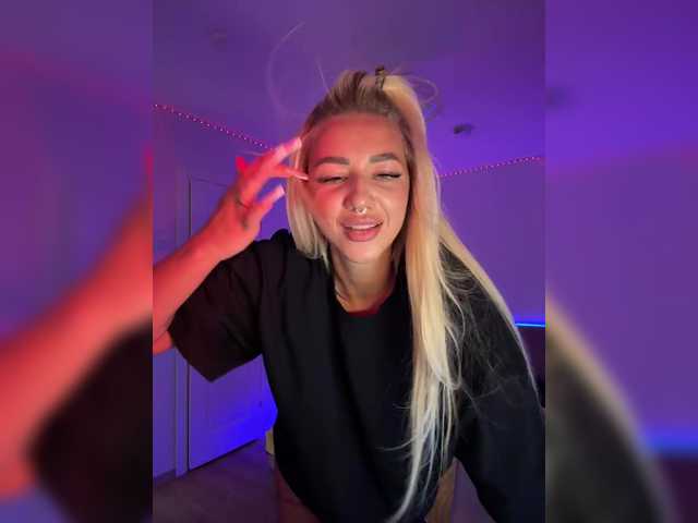 -amazingblonde- online