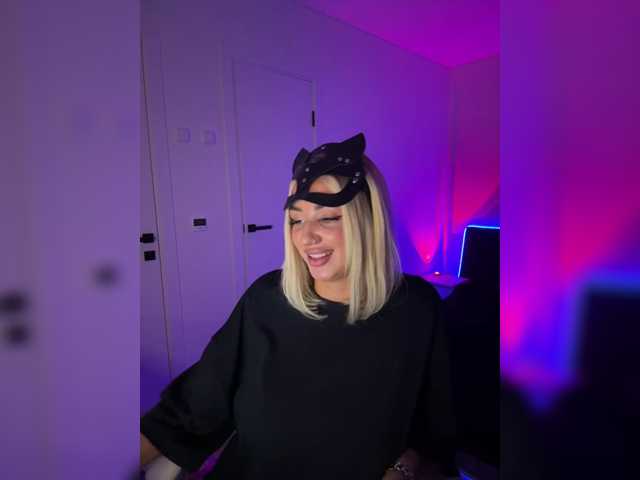 -AmazingBlonde- live cam on BongaCams