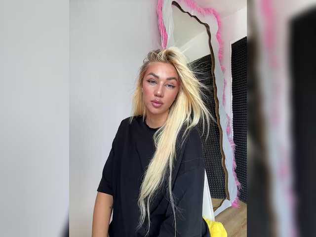-AmazingBlonde- live cam on BongaCams