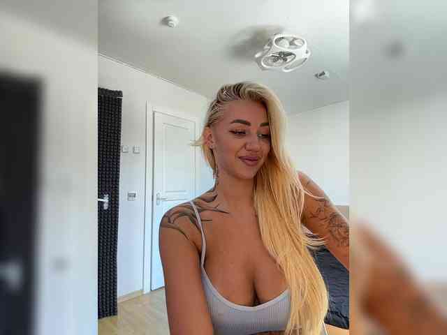 -AmazingBlonde- Sex Cam Show