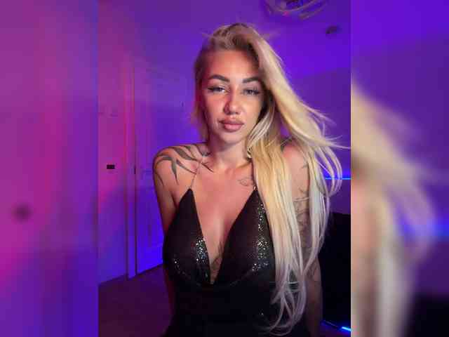 -AmazingBlonde- webcam