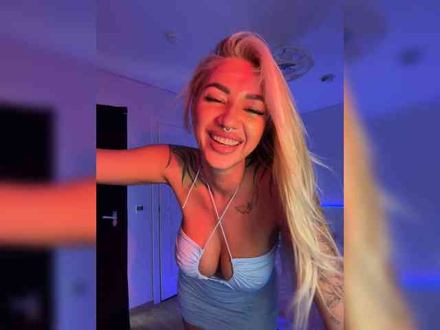 -AmazingBlonde- webcam