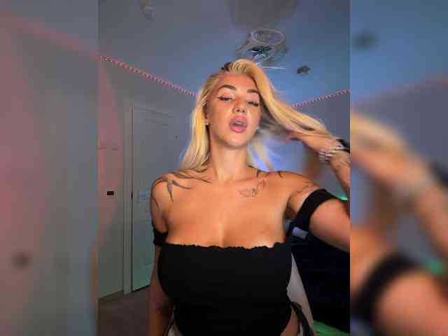 -AmazingBlonde- webcam