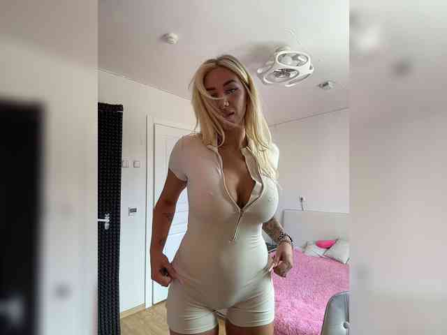 -AmazingBlonde- webcam