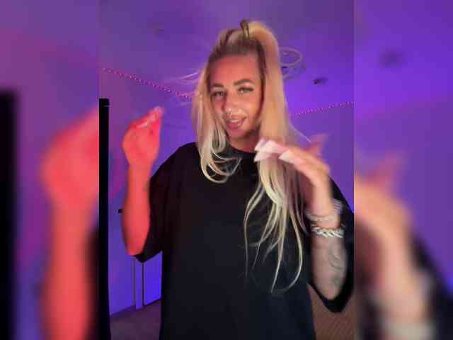 -AmazingBlonde- Sex Cam Show