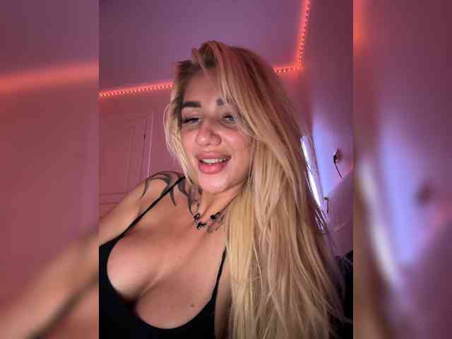 -AmazingBlonde- webcam