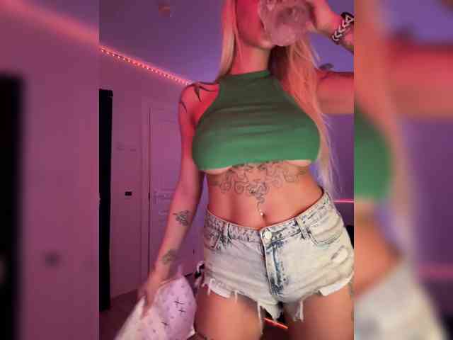 -AmazingBlonde- webcam